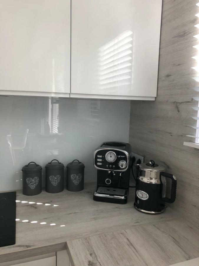 Apartament Baltica Z Ogrodkiem - W Ustronnym Miejscu Tuz Przy Plazy Rogowo  Bagian luar foto