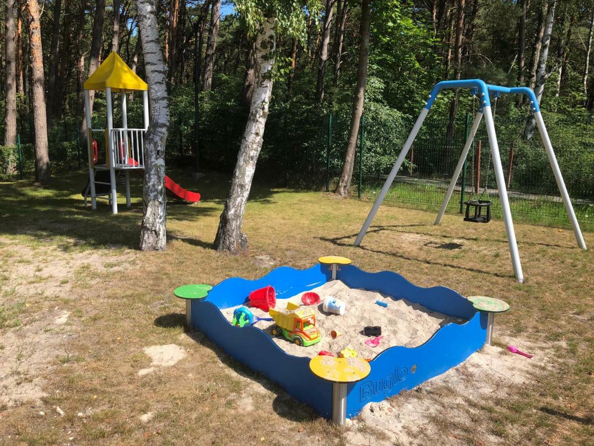 Apartament Baltica Z Ogrodkiem - W Ustronnym Miejscu Tuz Przy Plazy Rogowo  Bagian luar foto