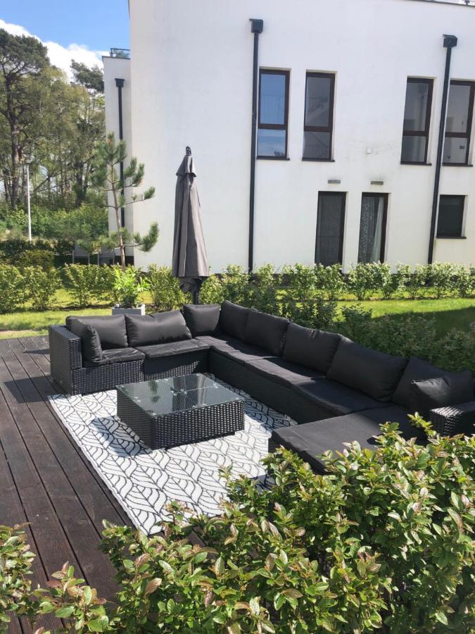 Apartament Baltica Z Ogrodkiem - W Ustronnym Miejscu Tuz Przy Plazy Rogowo  Bagian luar foto